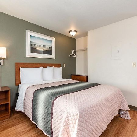 Hometowne Studios By Red Roof Fresno - West Esterno foto